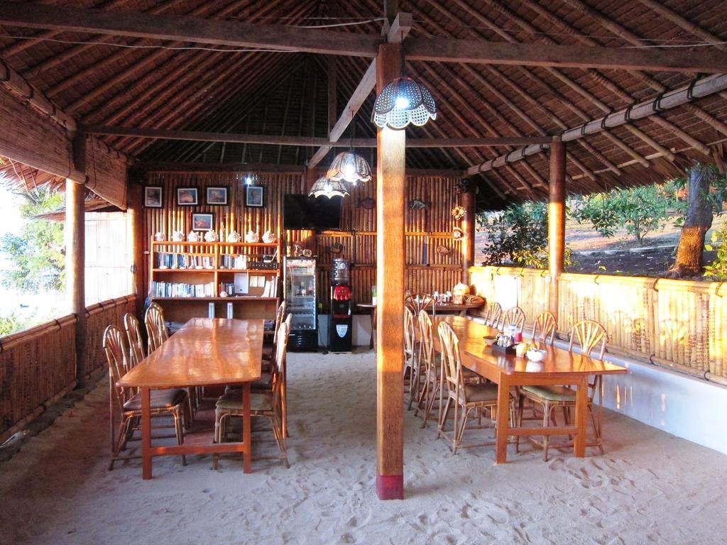 Raja Laut Dive Resort Бунакен Екстер'єр фото